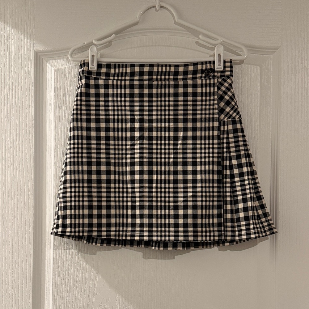 Urban Outfitters Black and White Checkered Mini Skirt